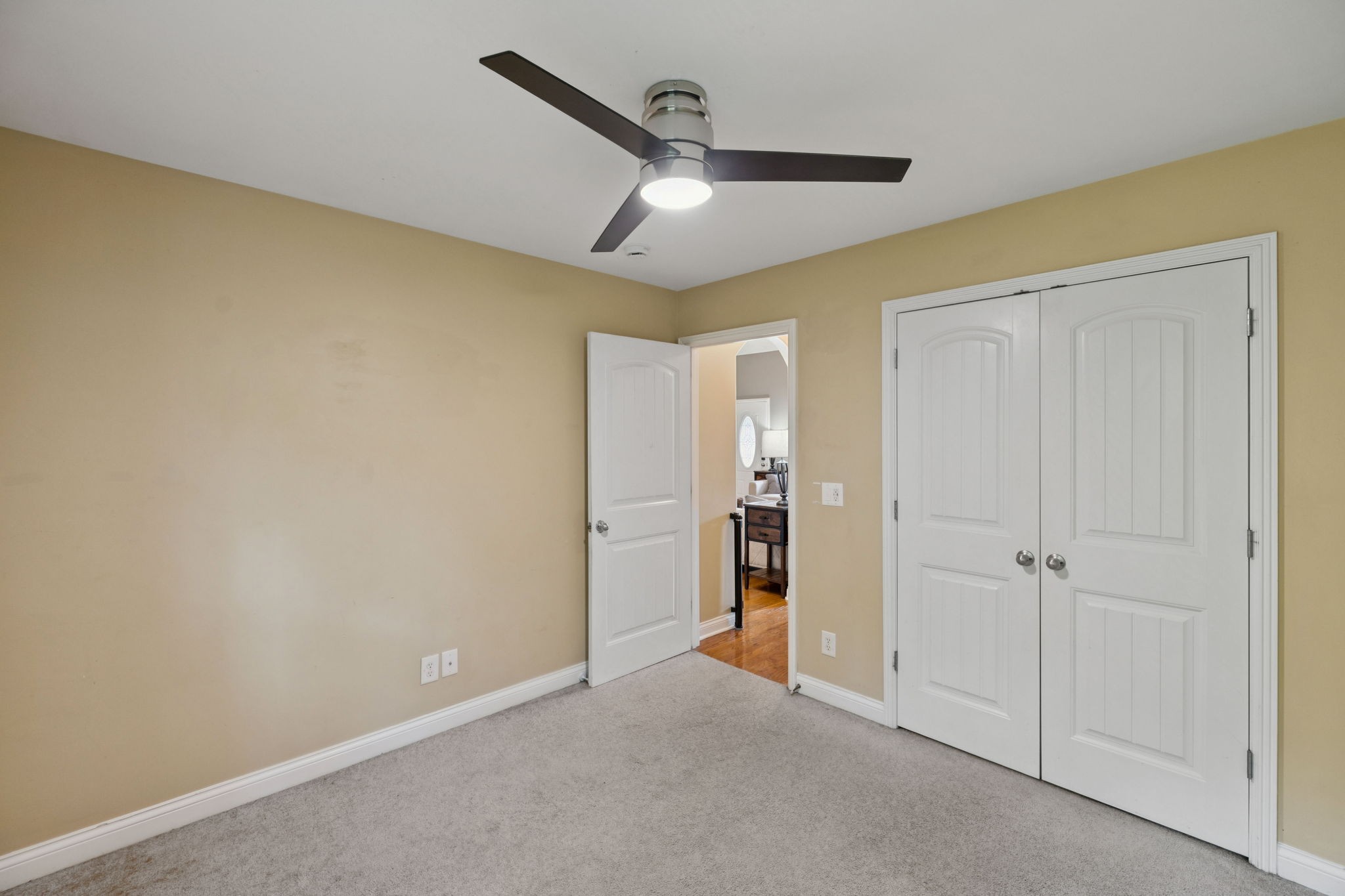 413 Guethlein Dr Property Photo 20