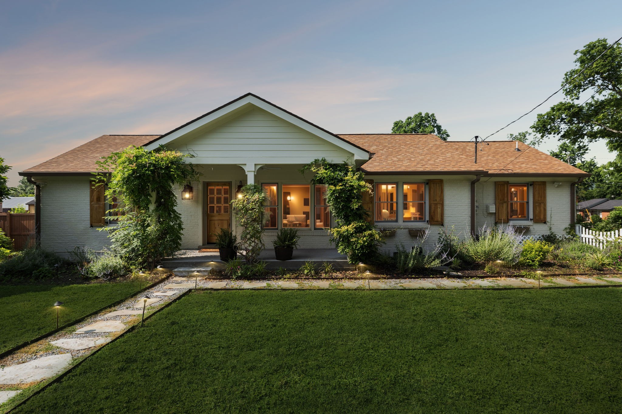 200 James Ave Property Photo 1