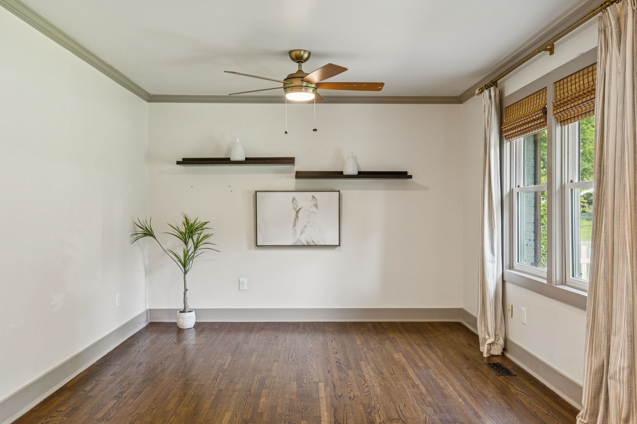 200 James Ave Property Photo 7