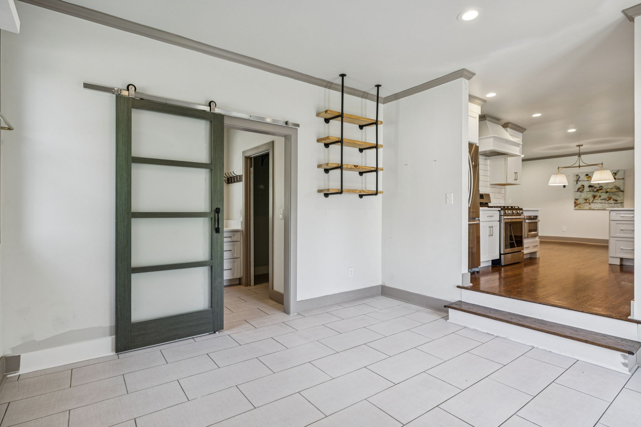 200 James Ave Property Photo 16