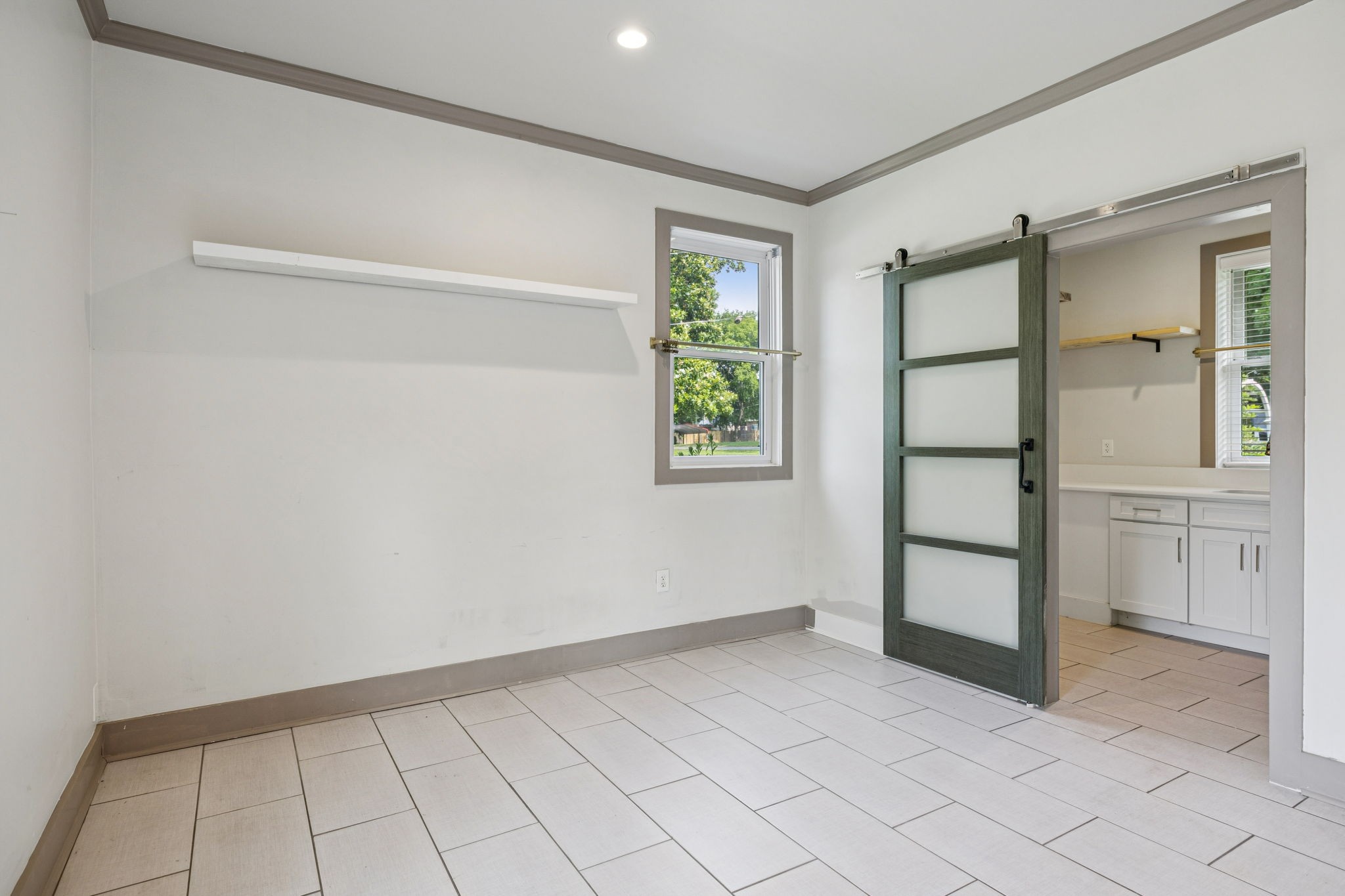 200 James Ave Property Photo 18