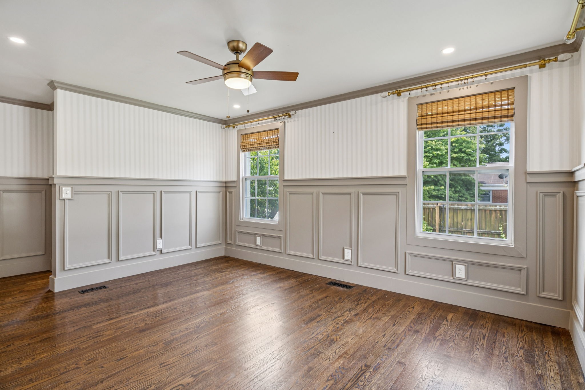 200 James Ave Property Photo 22