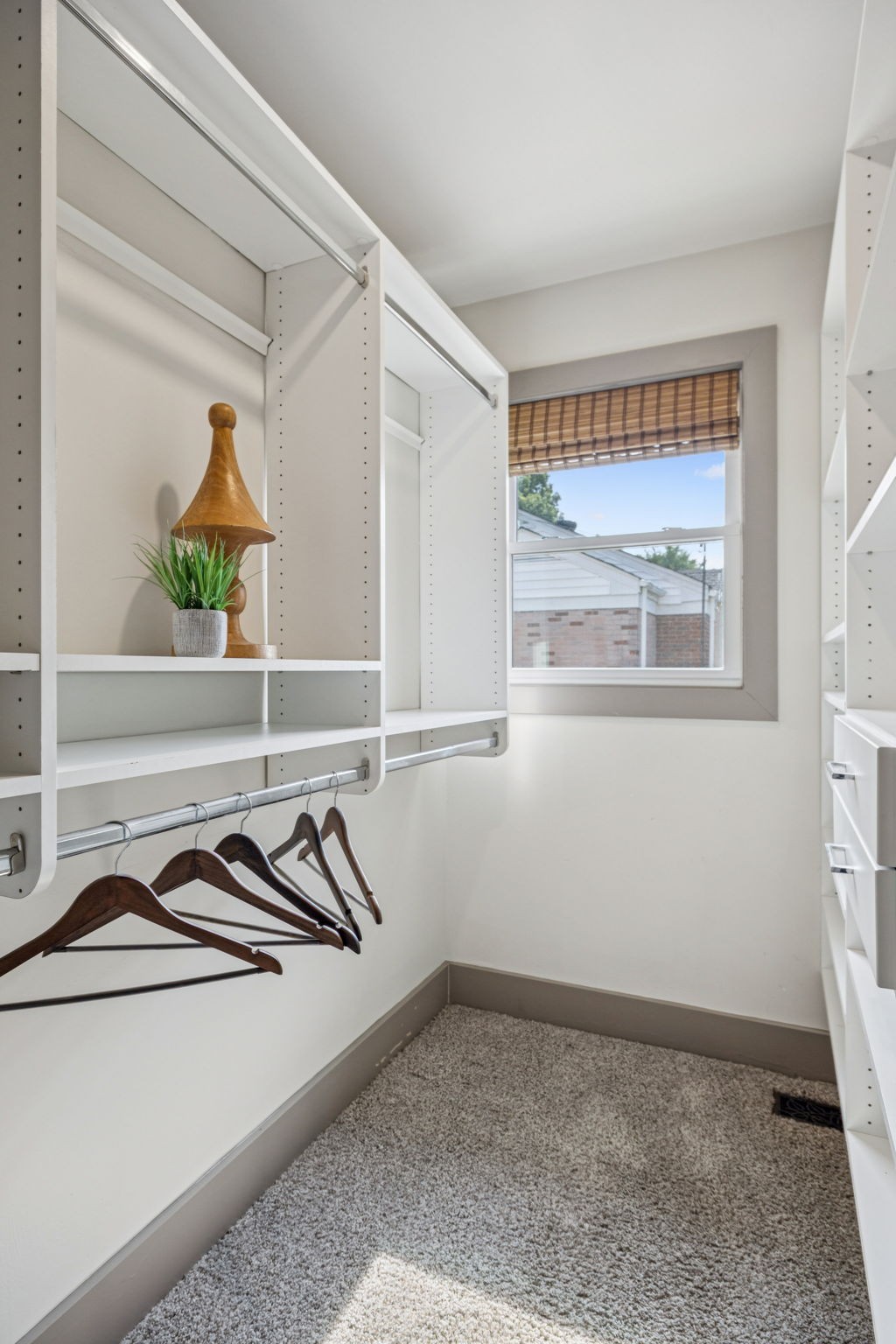 200 James Ave Property Photo 26