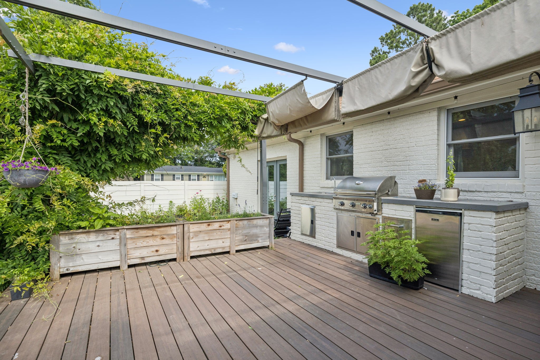 200 James Ave Property Photo 40