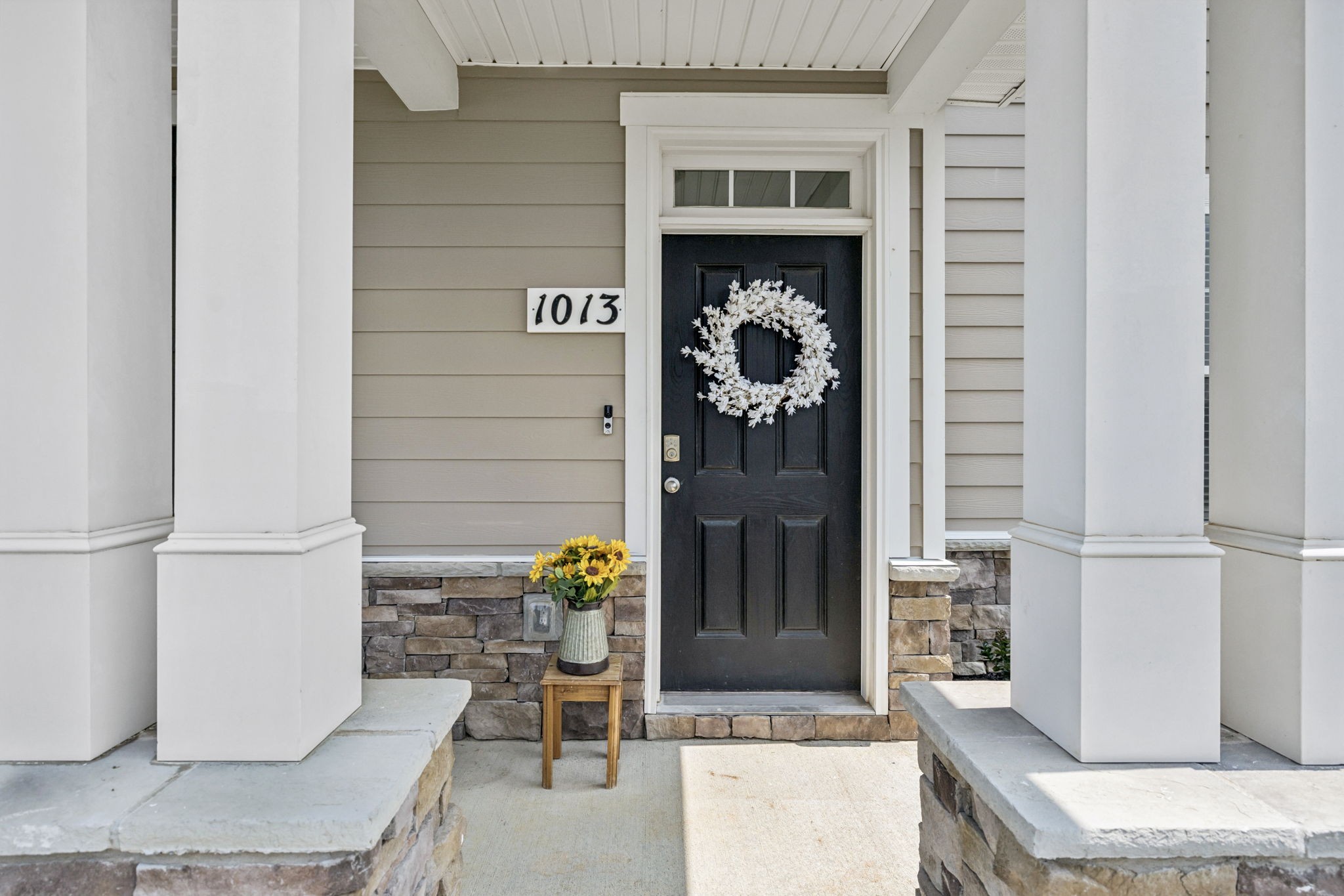 1013 Pepper Stone Dr Property Photo 2