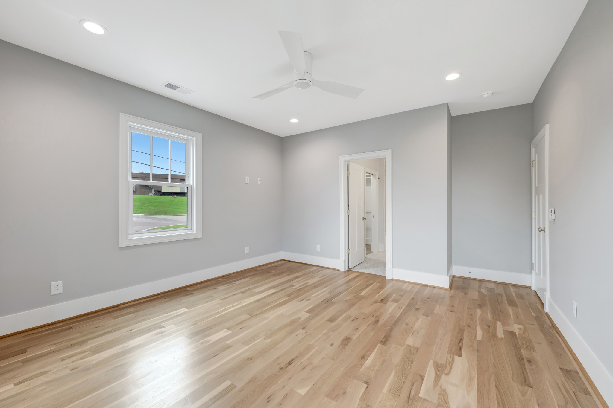 1402 Ashwood Ave Property Photo 62