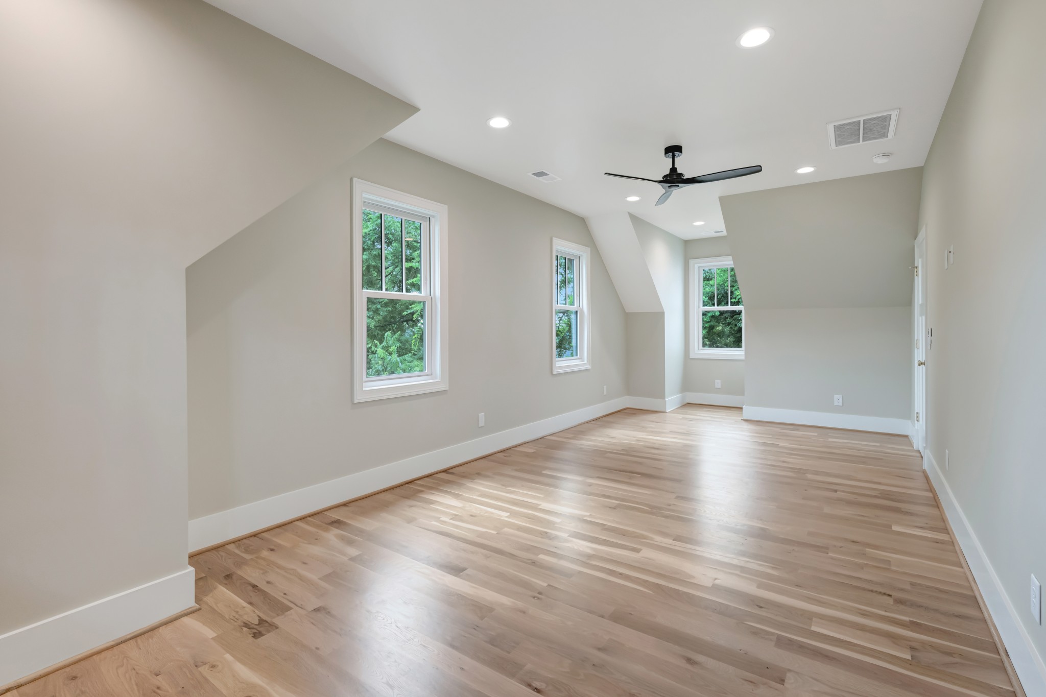 1402 Ashwood Ave Property Photo 67