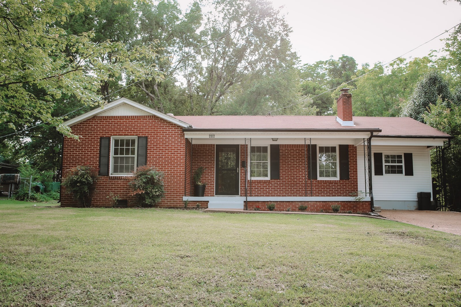 606 S Market St Property Photo 2