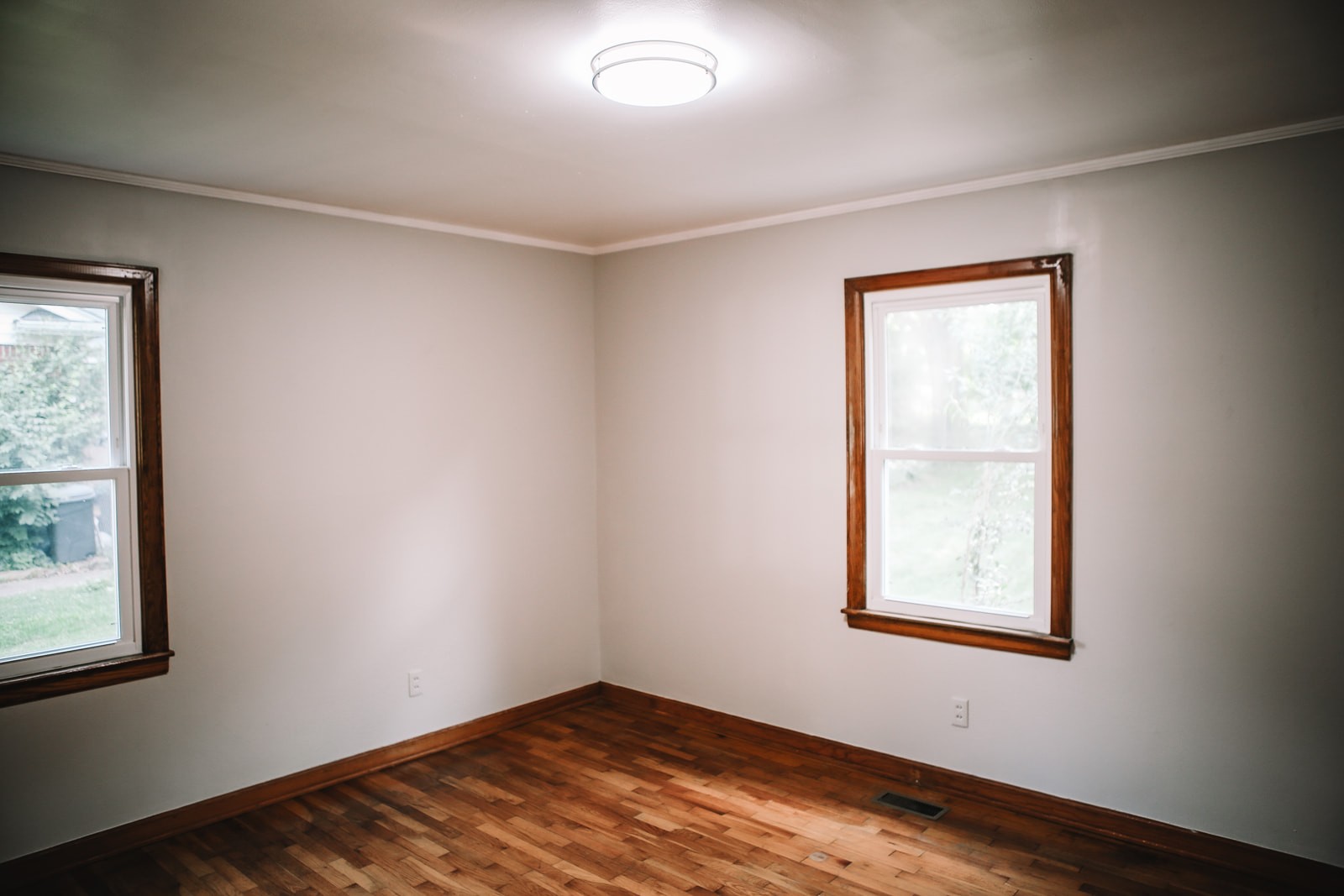 606 S Market St Property Photo 15
