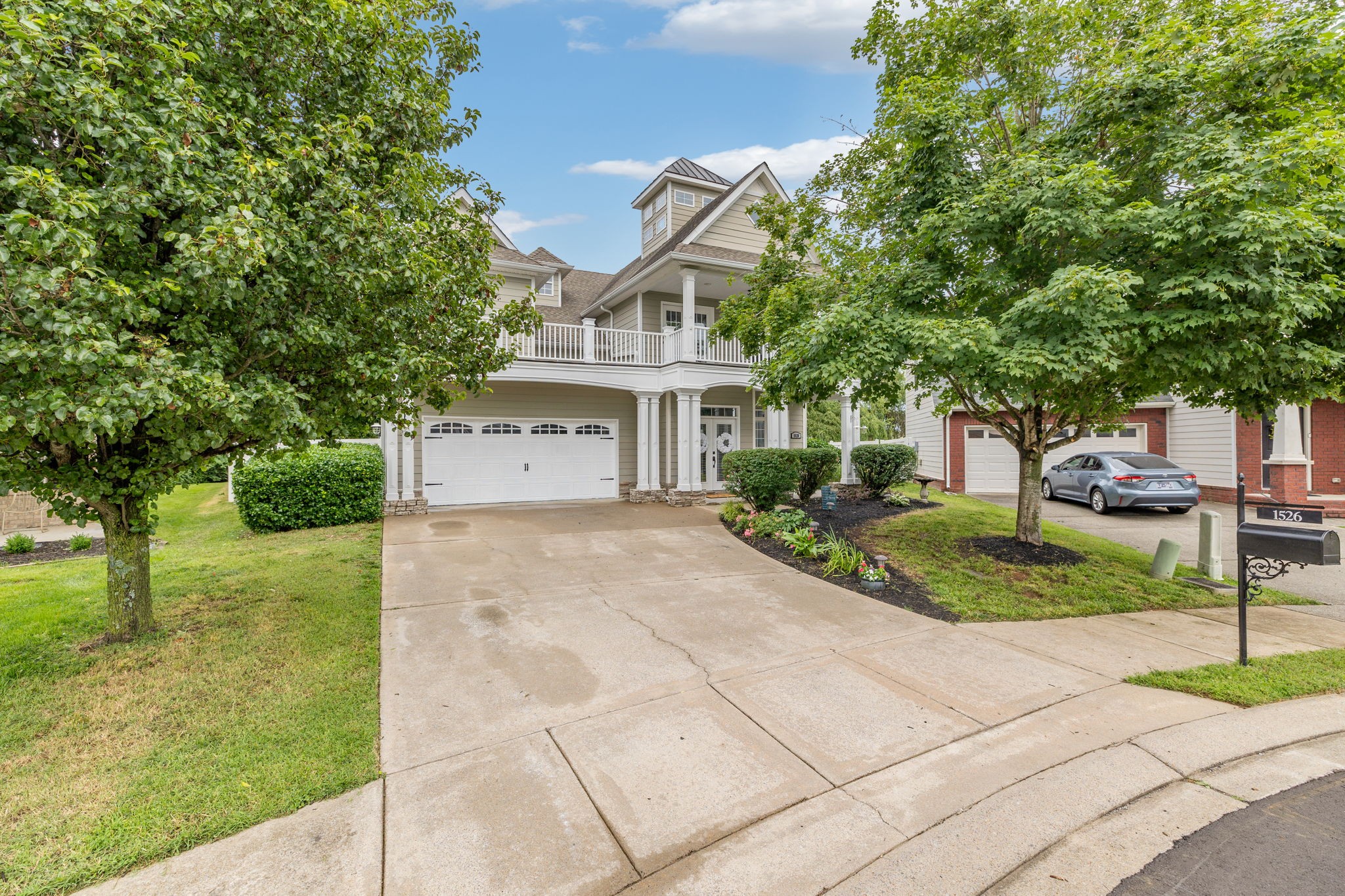 1526 Dewsbury Dr Property Photo 1