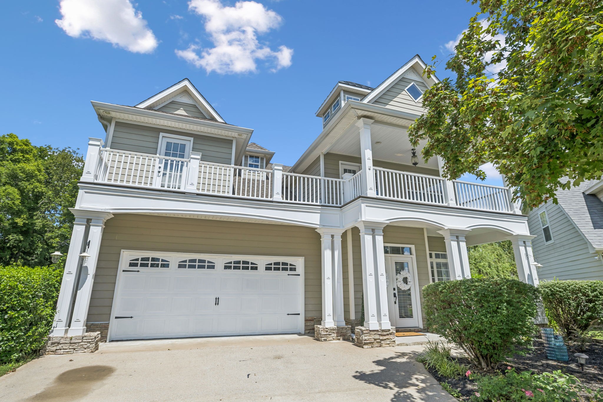 1526 Dewsbury Dr Property Photo 3