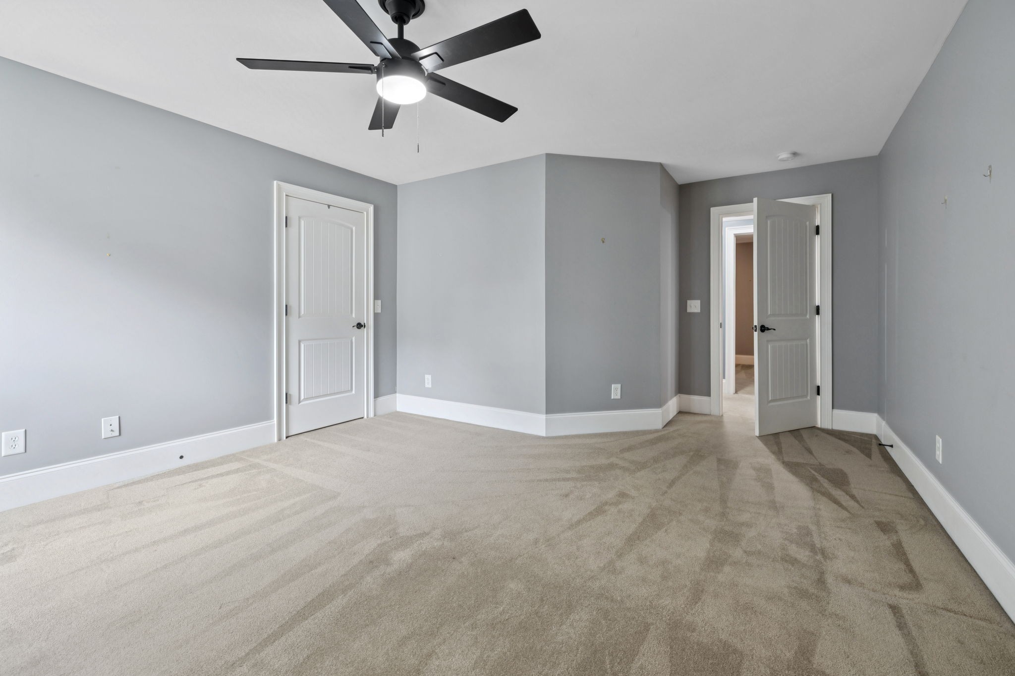 1526 Dewsbury Dr Property Photo 46