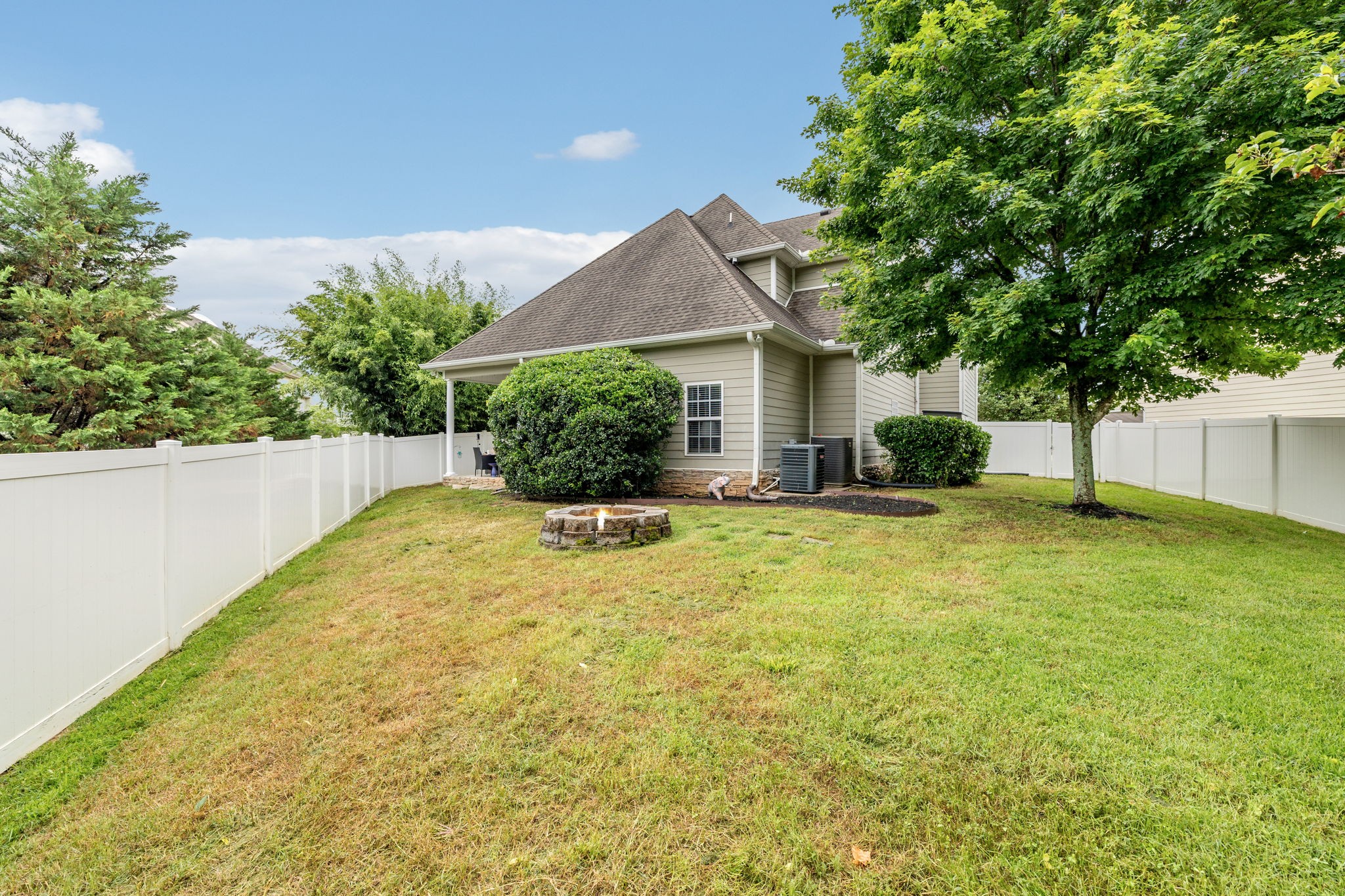 1526 Dewsbury Dr Property Photo 60