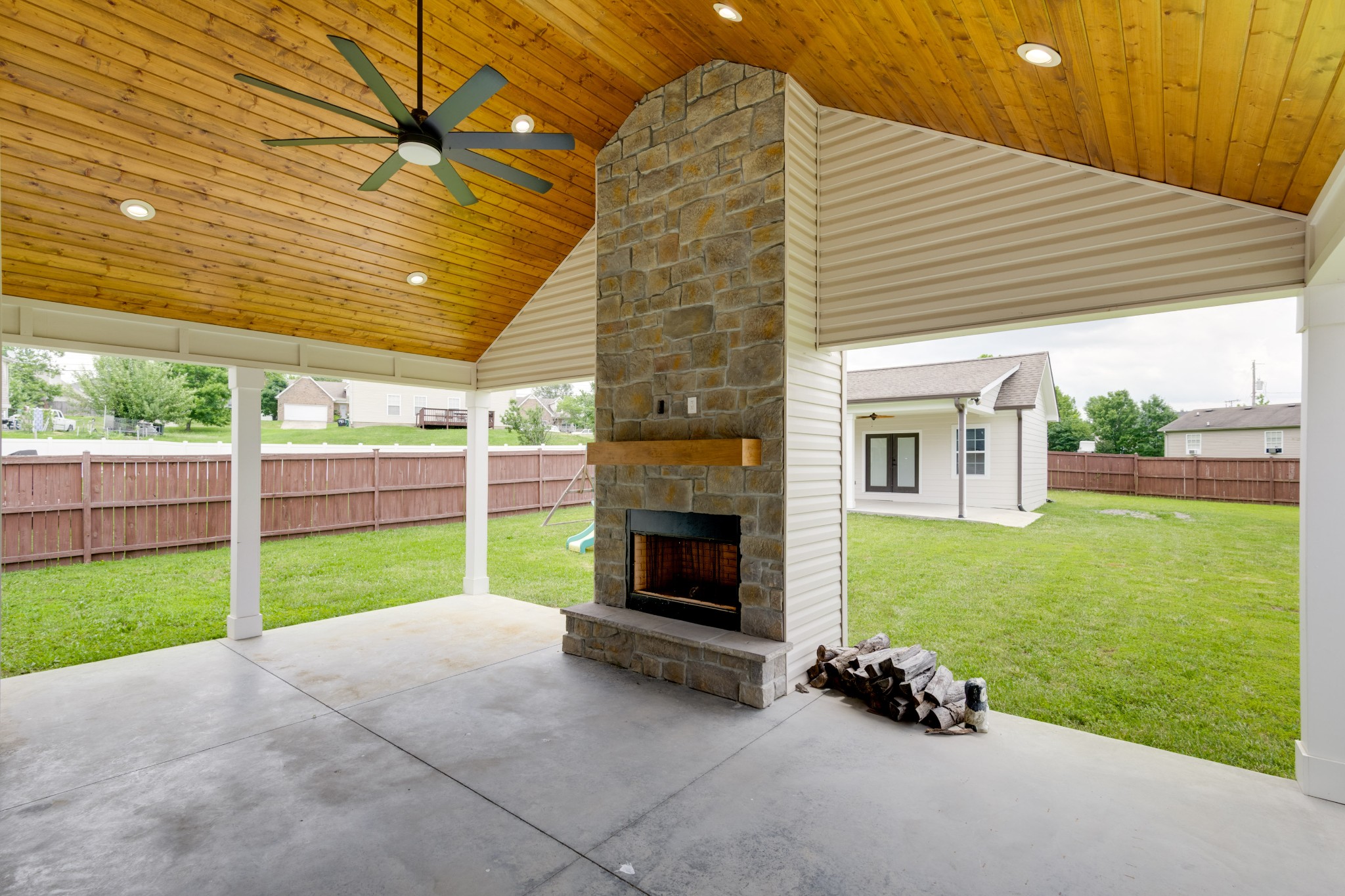 5026 Hectare Ln Property Photo 19