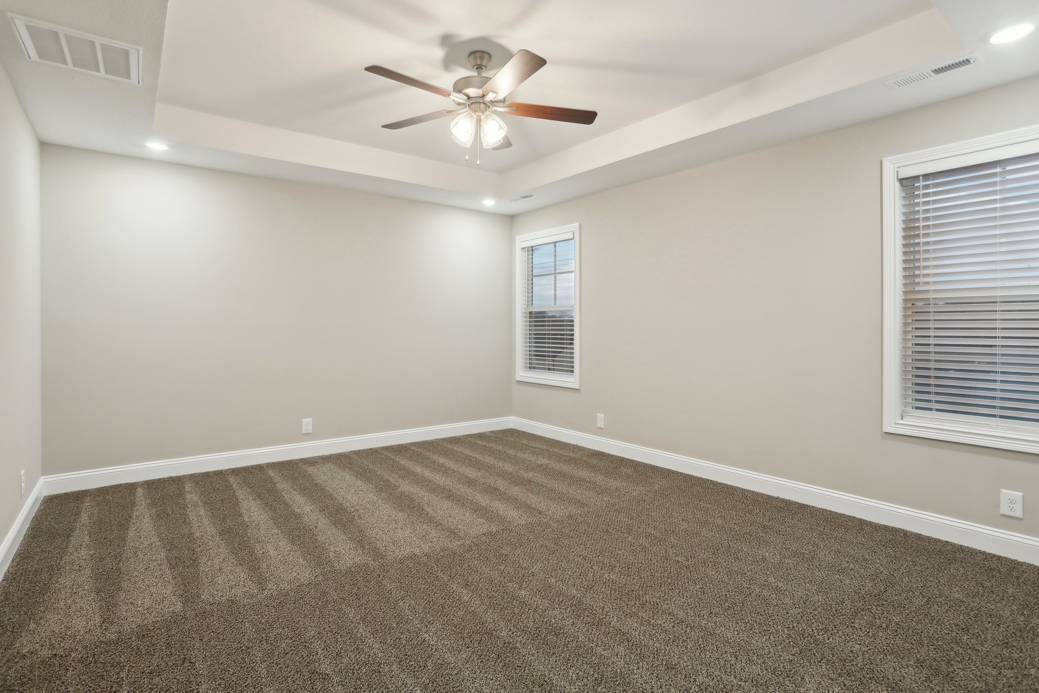 954 Tufnel Dr Property Photo 14