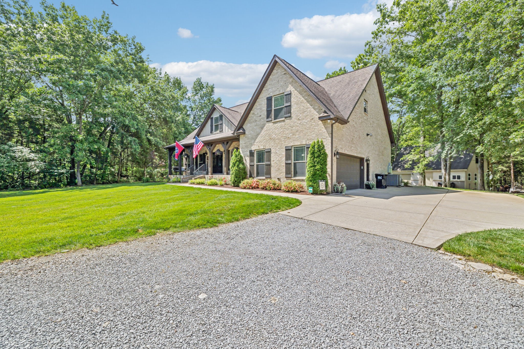 6167 Craddock Ln Property Photo 3