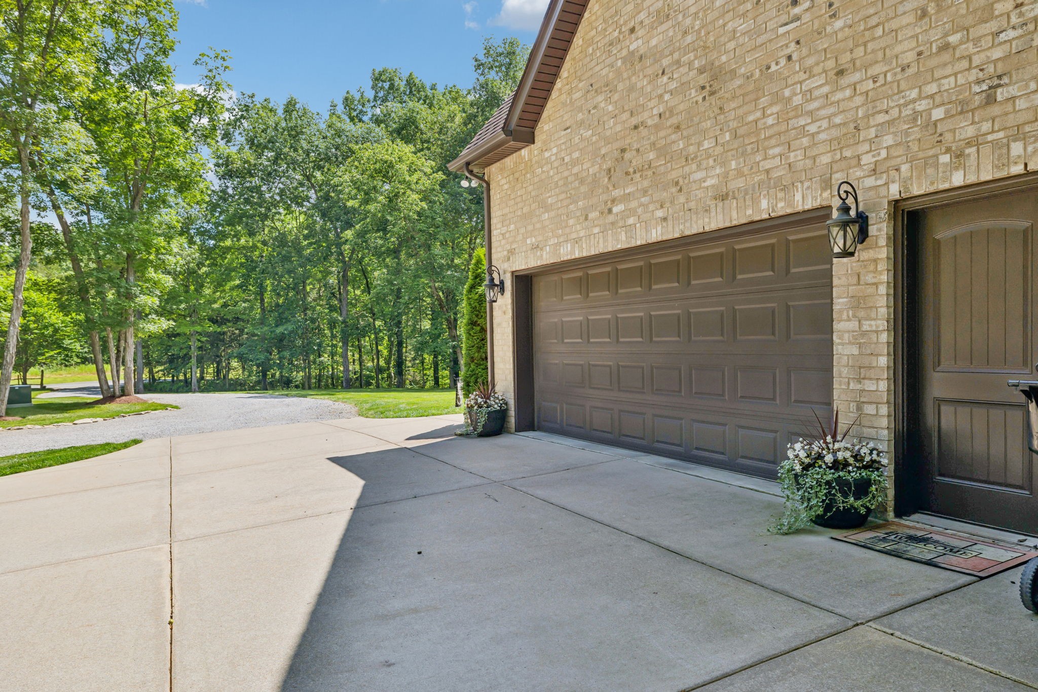 6167 Craddock Ln Property Photo 4