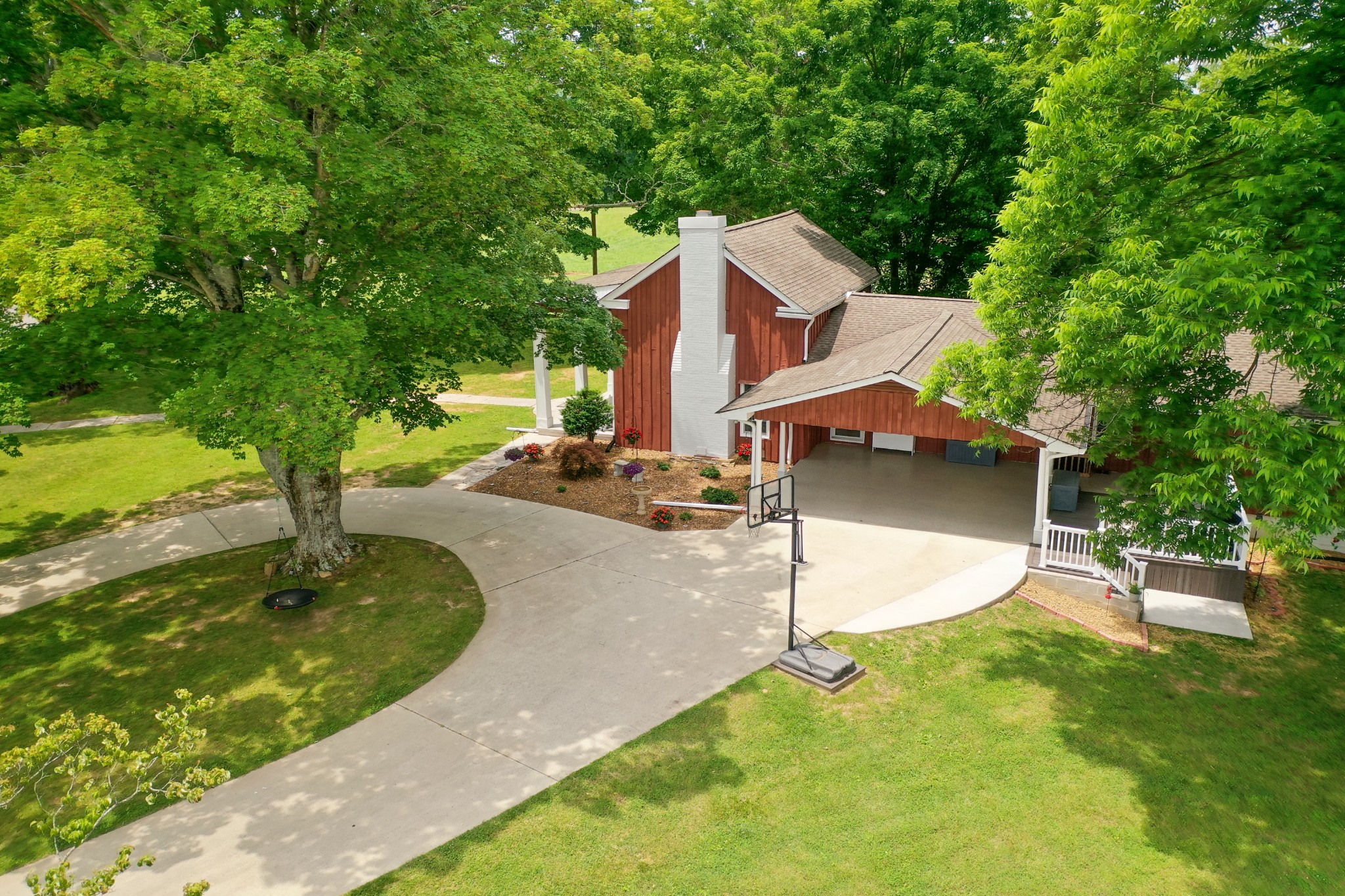 1364 Country Club Rd Property Photo 9