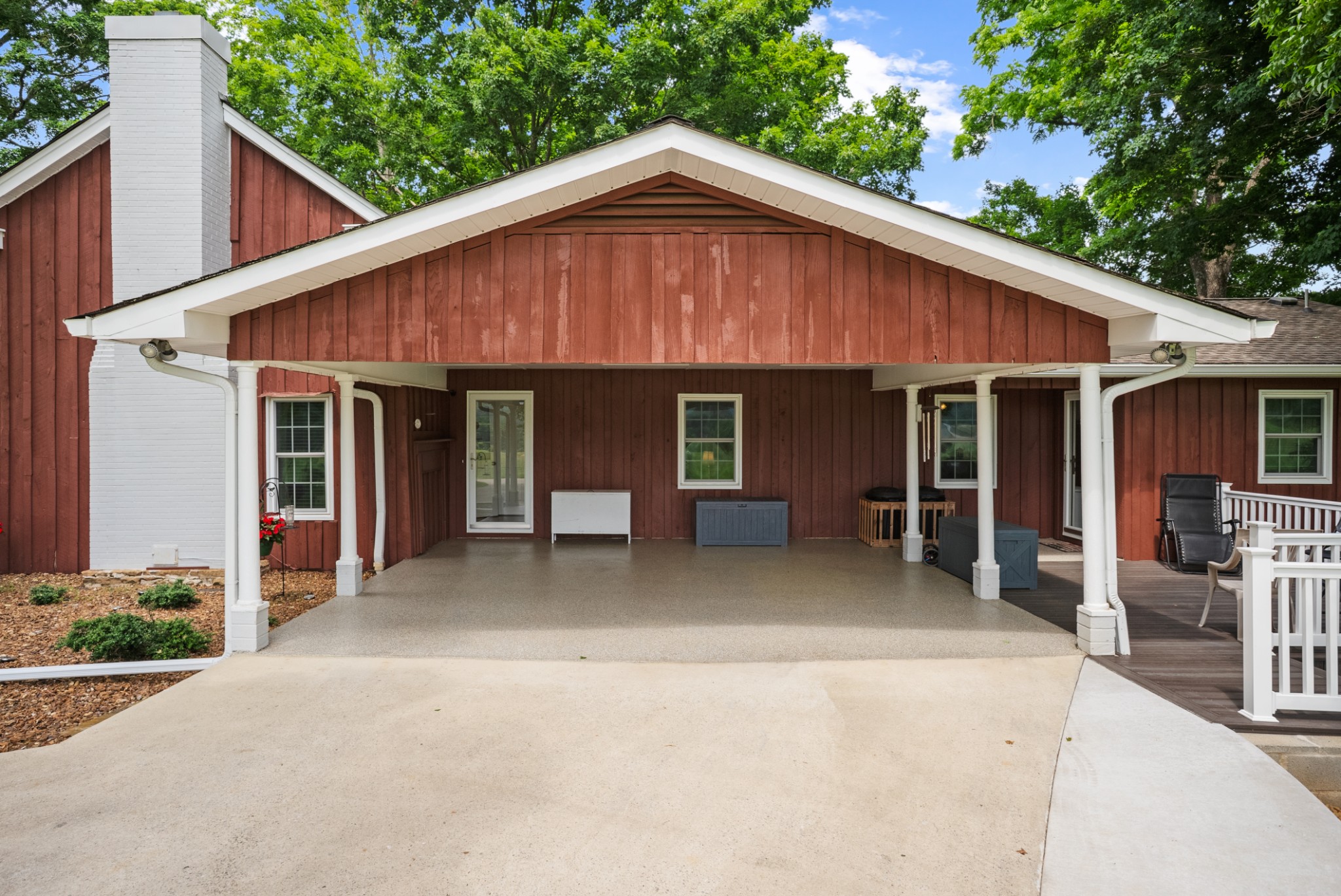 1364 Country Club Rd Property Photo 10
