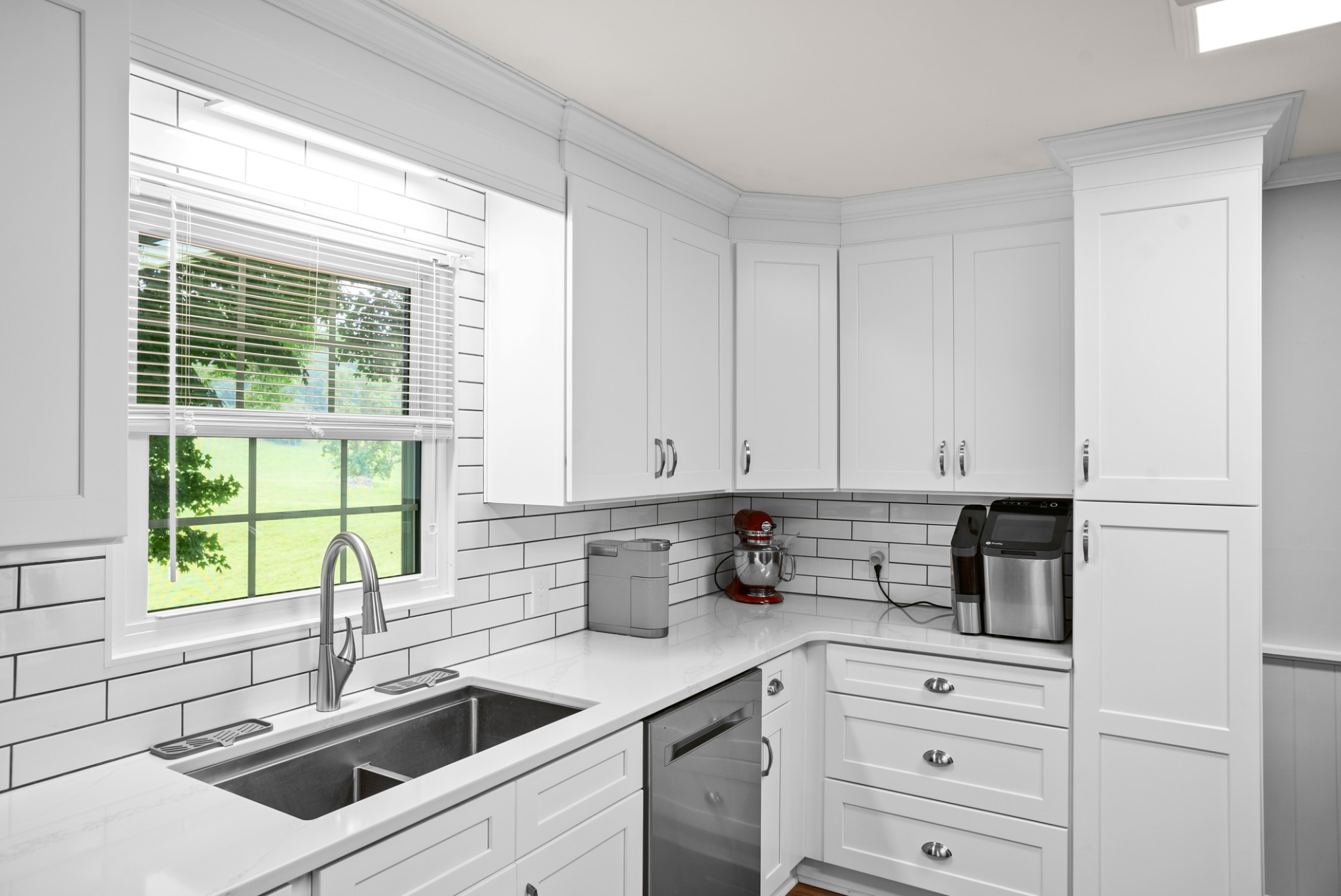 1364 Country Club Rd Property Photo 18