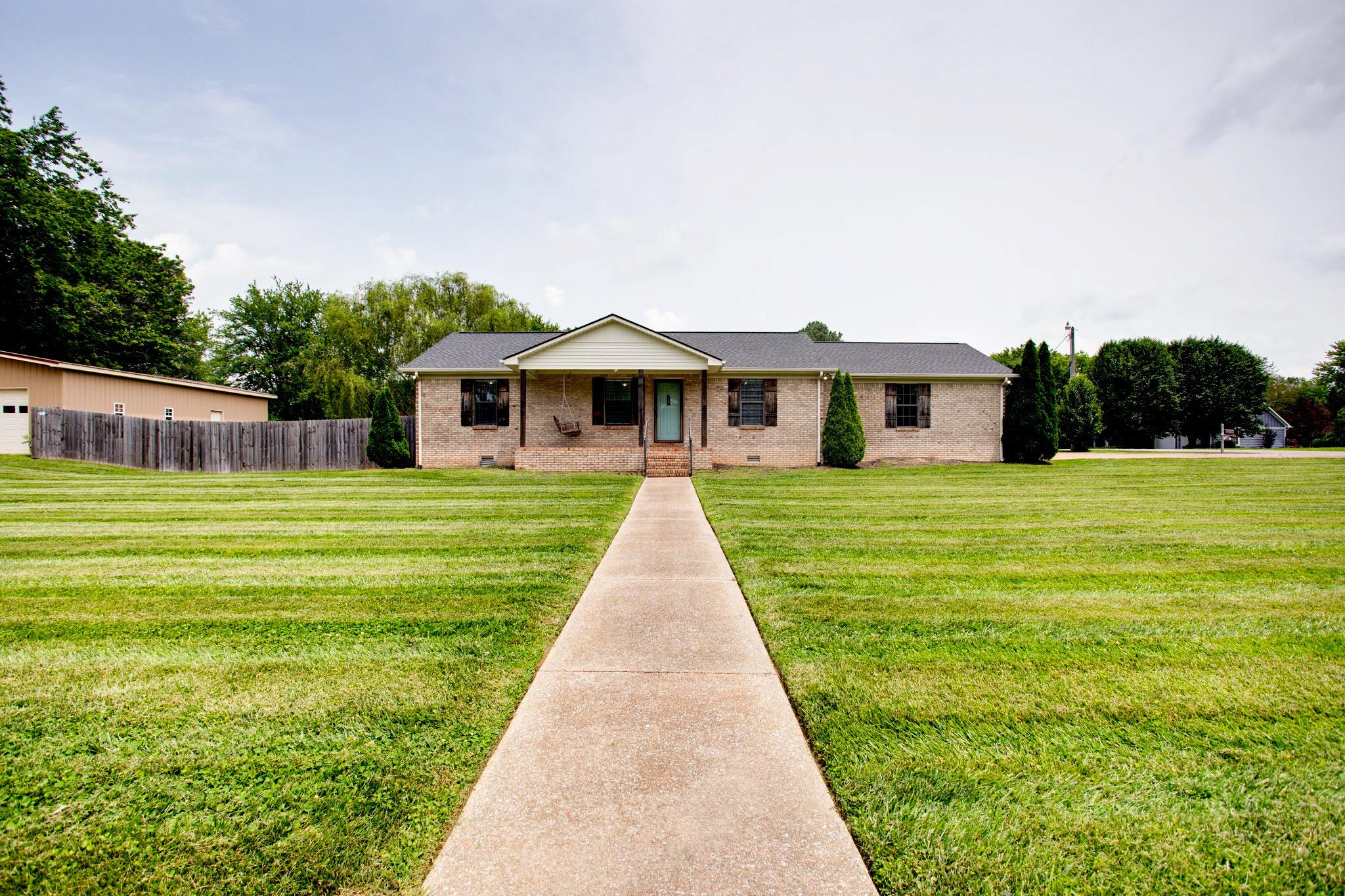110 Blackwood Dr Property Photo 1