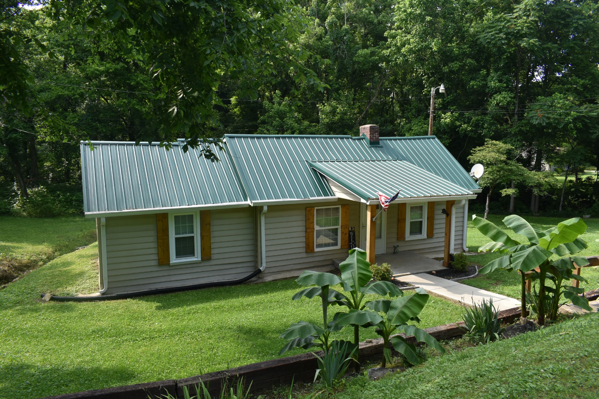 34 Thompson Hollow Rd Property Photo 1