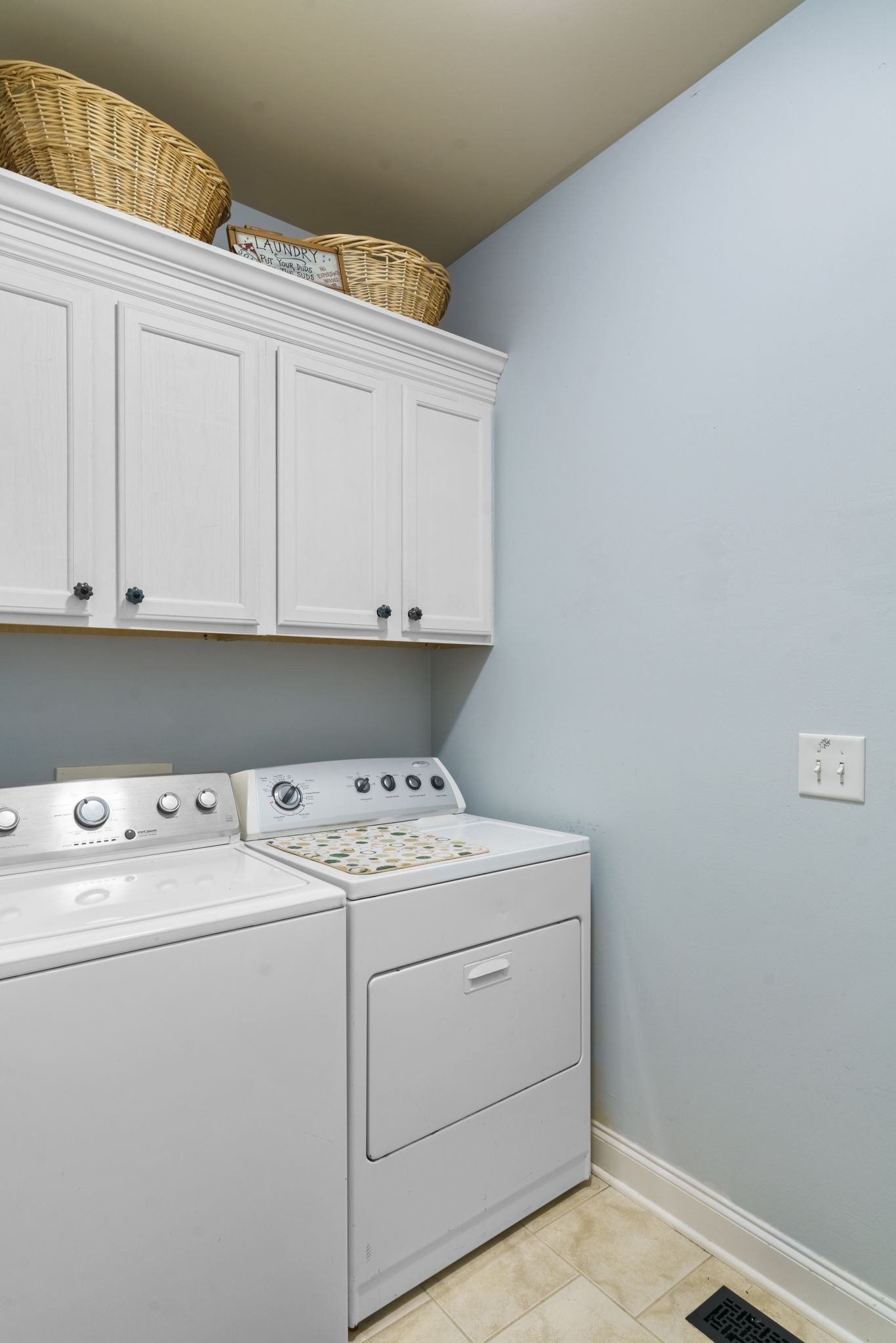 1032 Harness Cir Property Photo 40