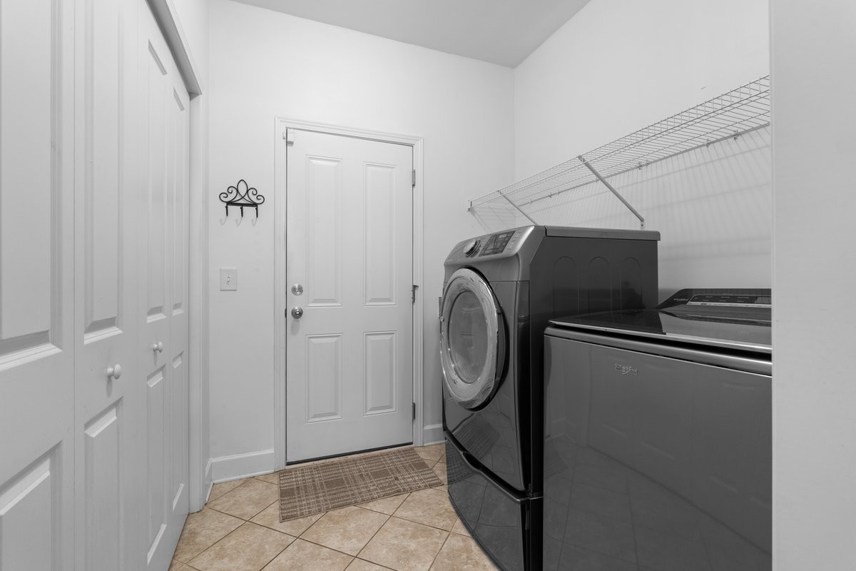 2141 Kirkwall Dr Property Photo 14