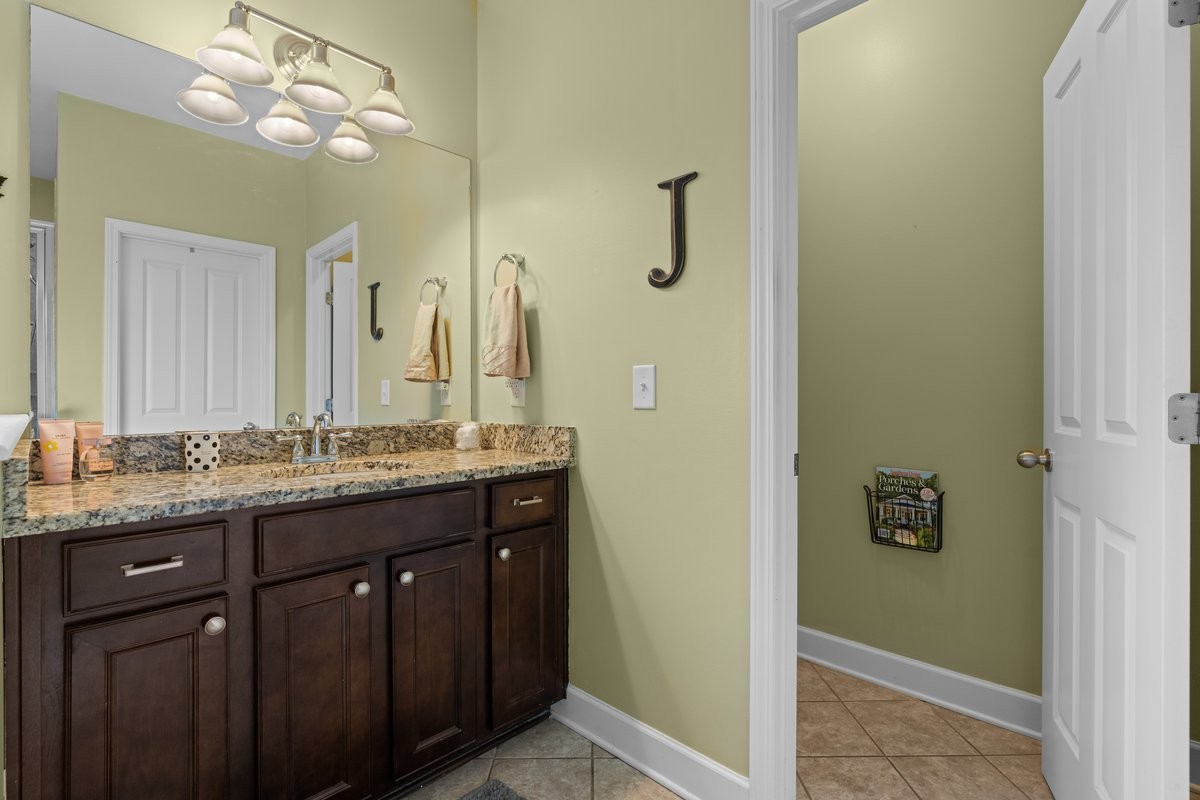 2141 Kirkwall Dr Property Photo 23