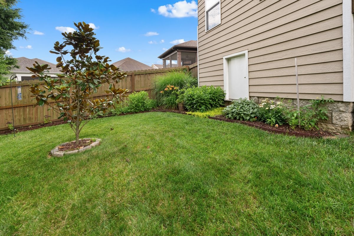 2141 Kirkwall Dr Property Photo 29