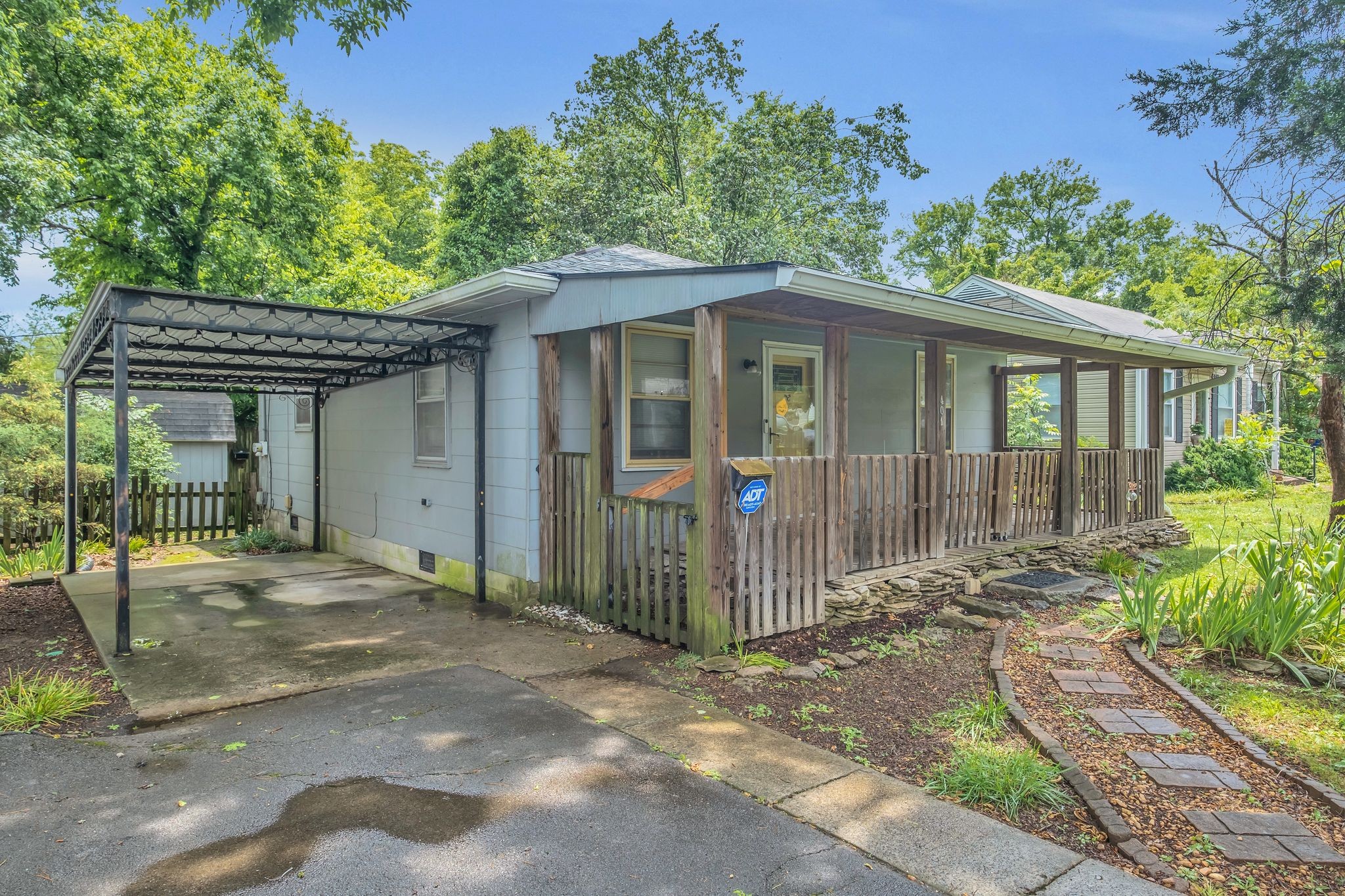 401 Cleveland Ave Property Photo 1