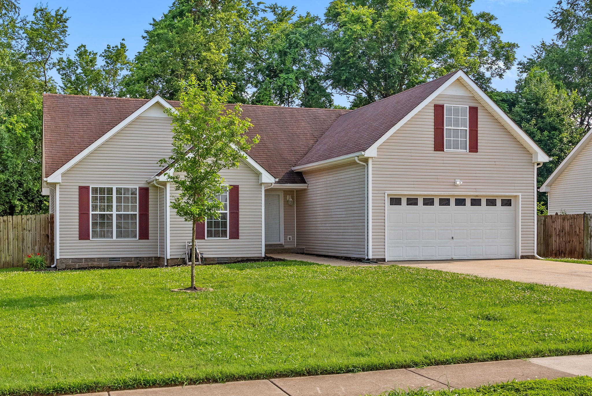 4045 New Grange Cir Property Photo 1