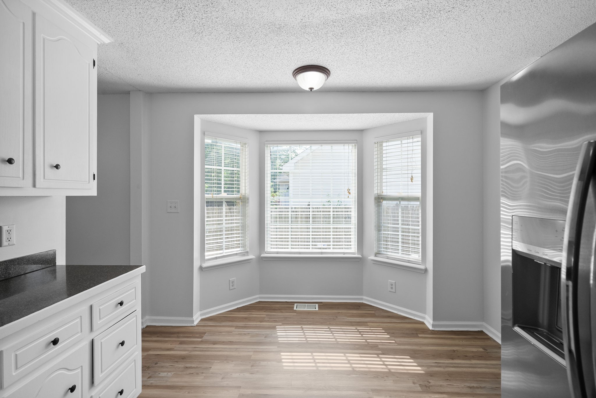 4045 New Grange Cir Property Photo 8