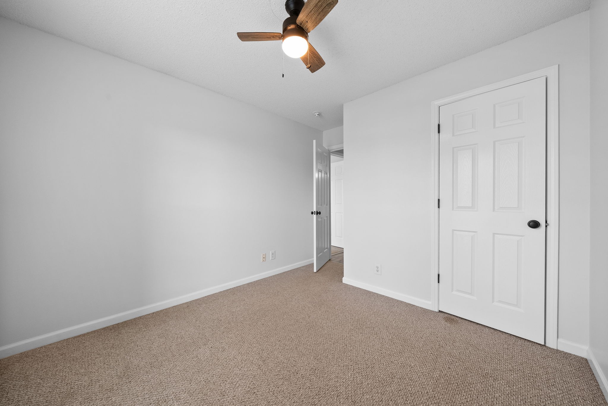 4045 New Grange Cir Property Photo 11