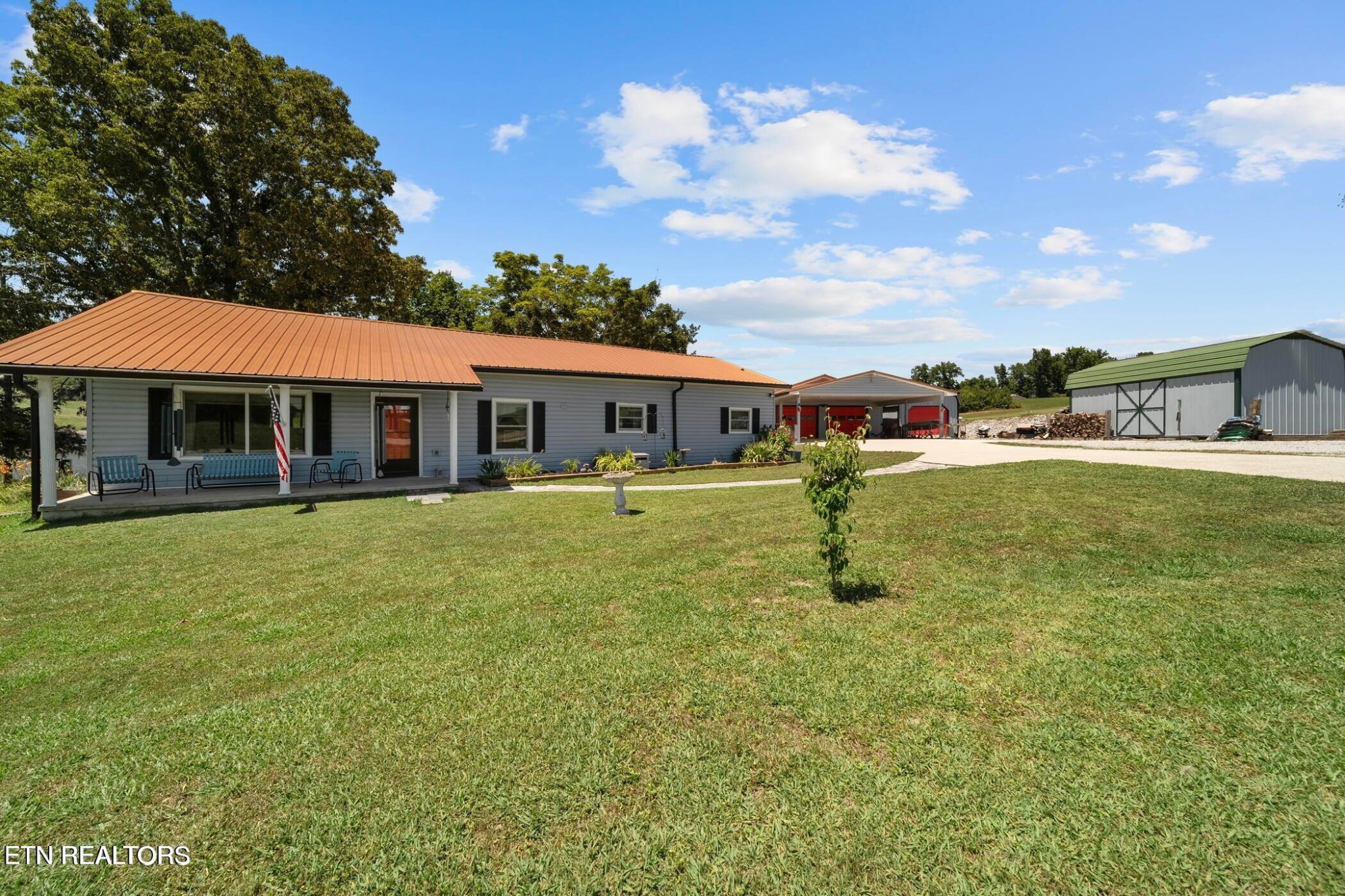 1016 Swan Pond Circle Rd Property Photo 1