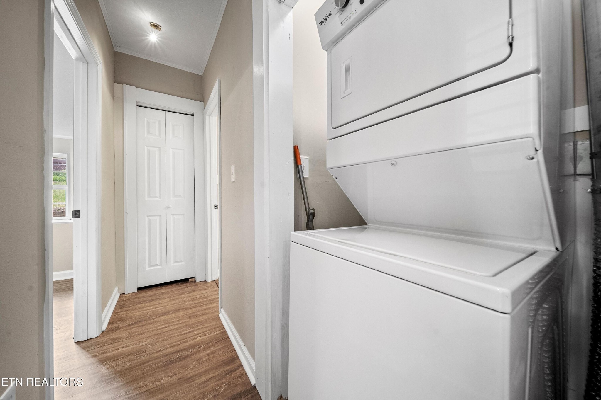 1121 Forsythe St Property Photo 13