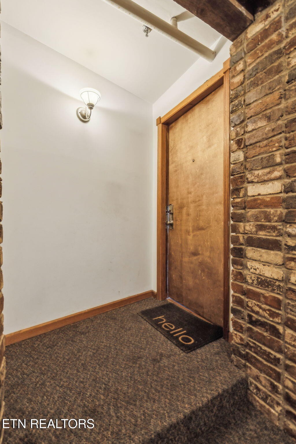 105 W Jackson Ave Property Photo 7