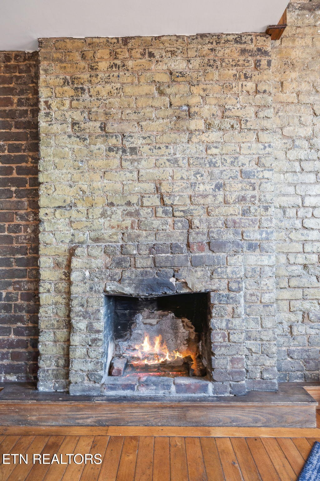 105 W Jackson Ave Property Photo 16