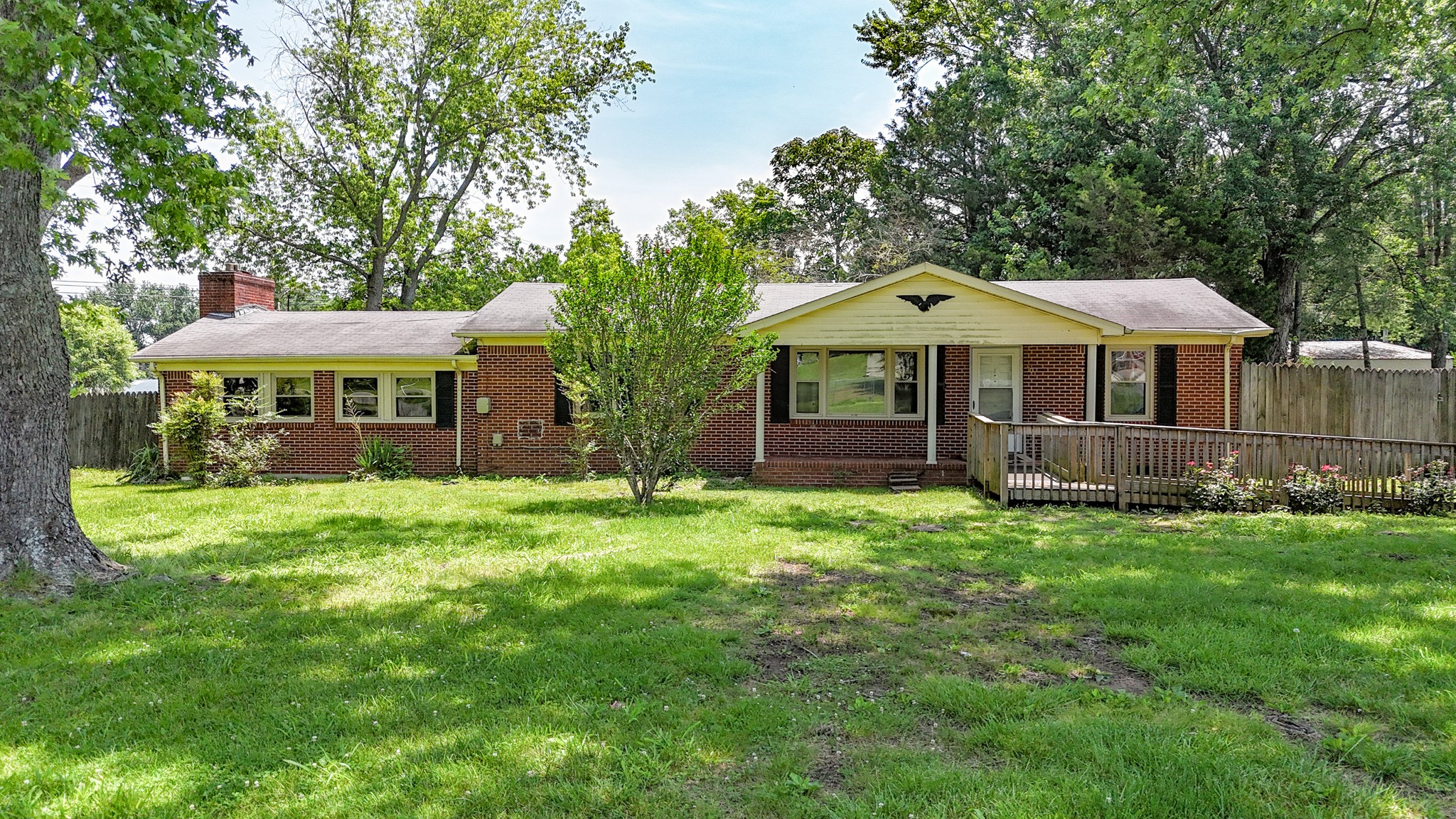 401 Clark Blvd Property Photo 1