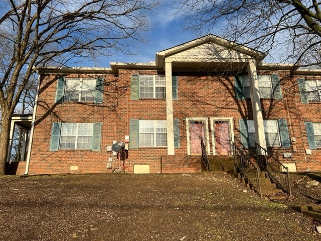 622 Castlegate Dr Property Photo 1