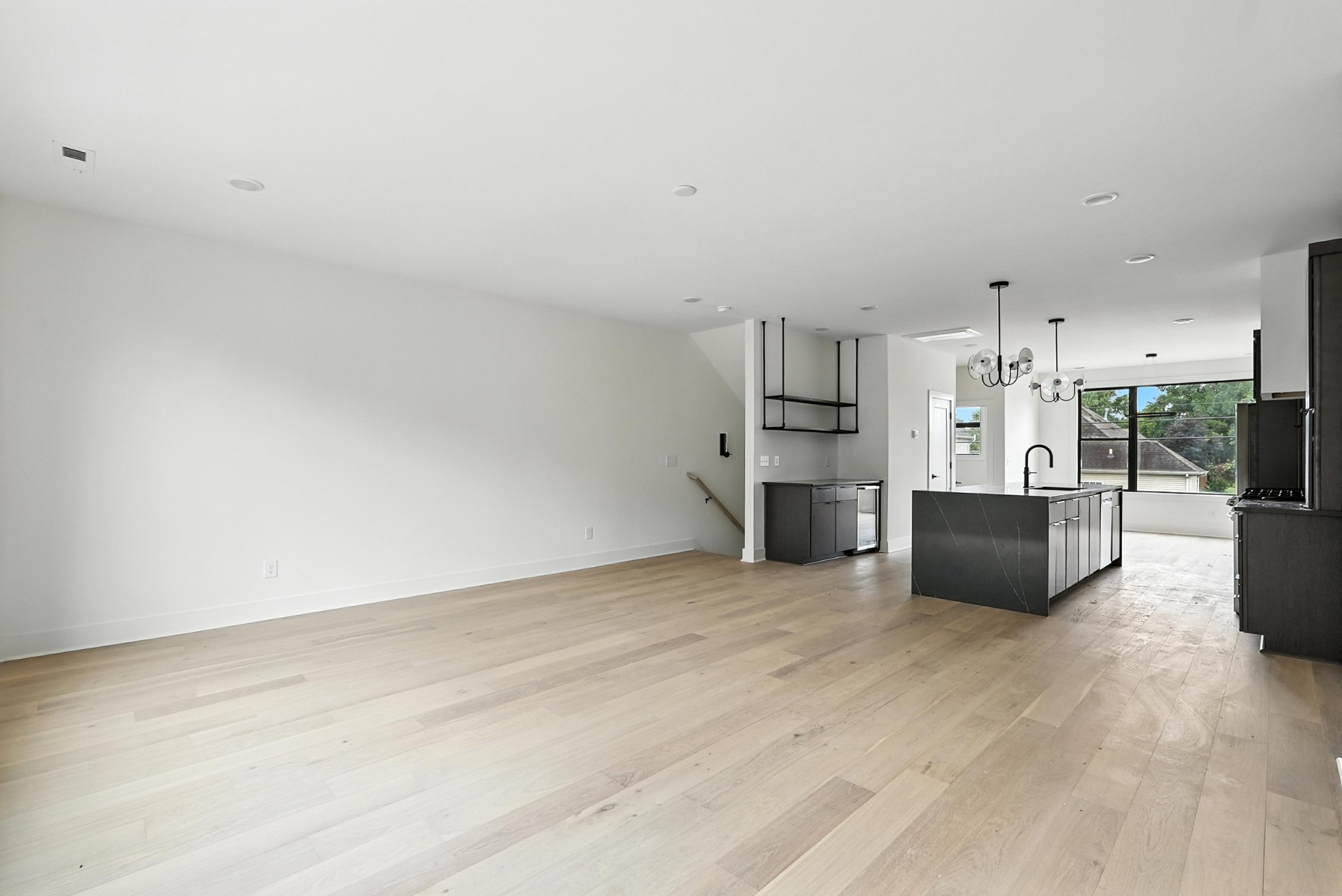 548b Rosedale Ave Property Photo 10