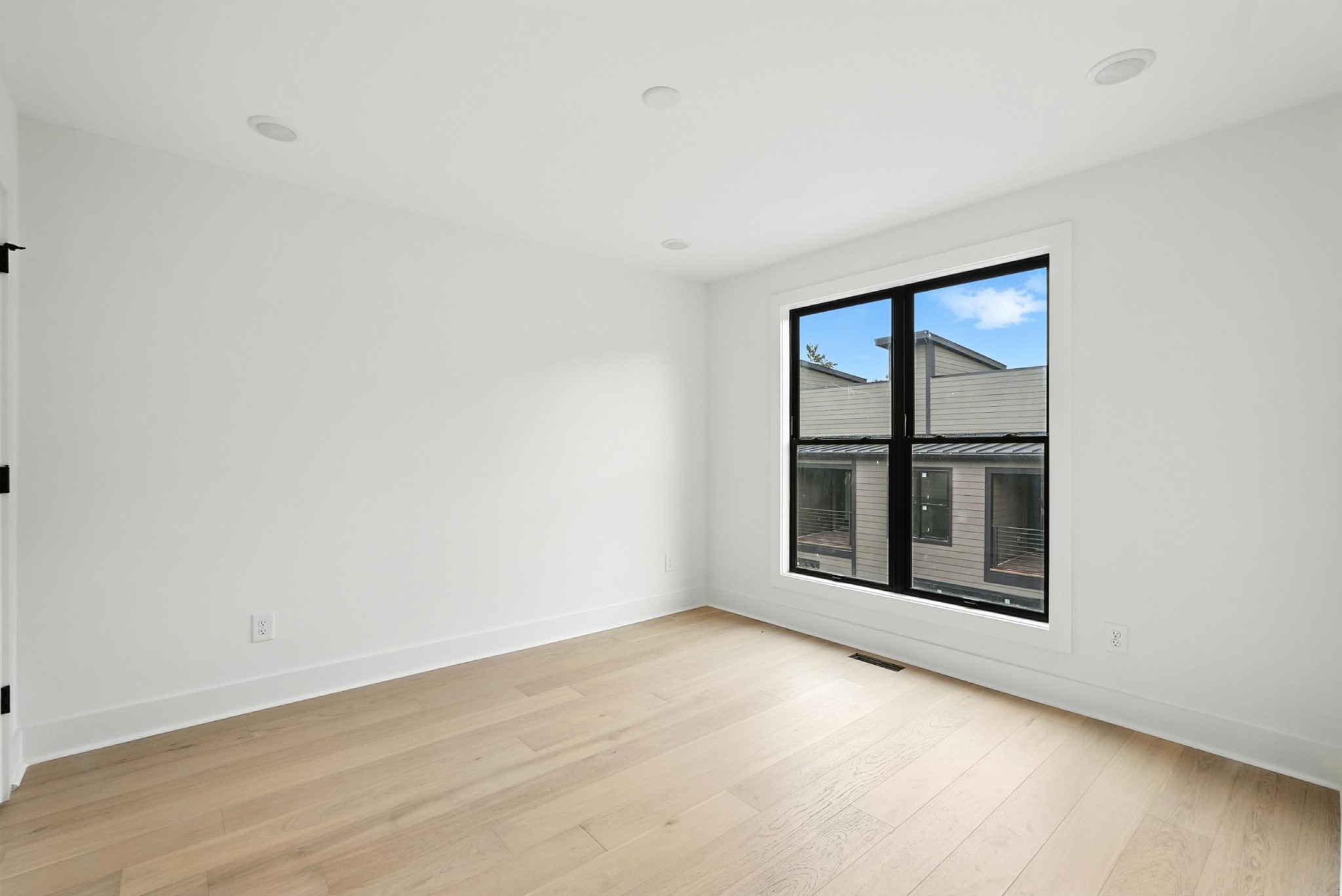 548b Rosedale Ave Property Photo 20