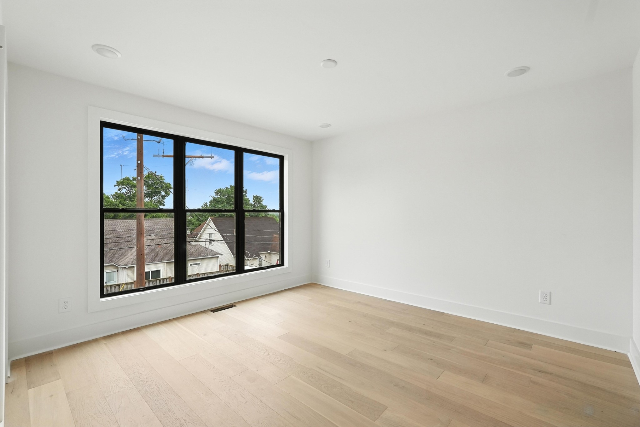 548b Rosedale Ave Property Photo 26