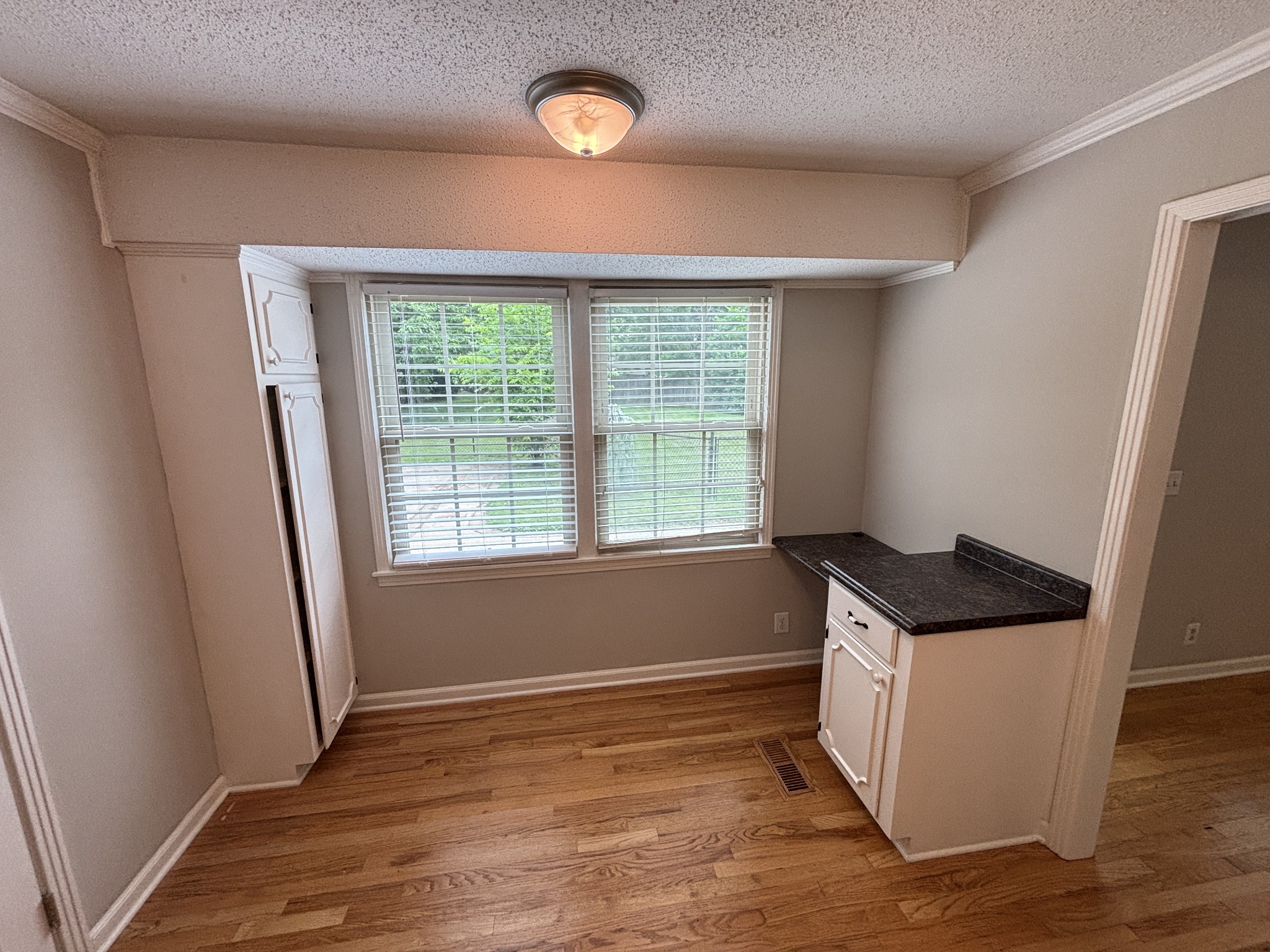 106 Laurel Ln Property Photo 5
