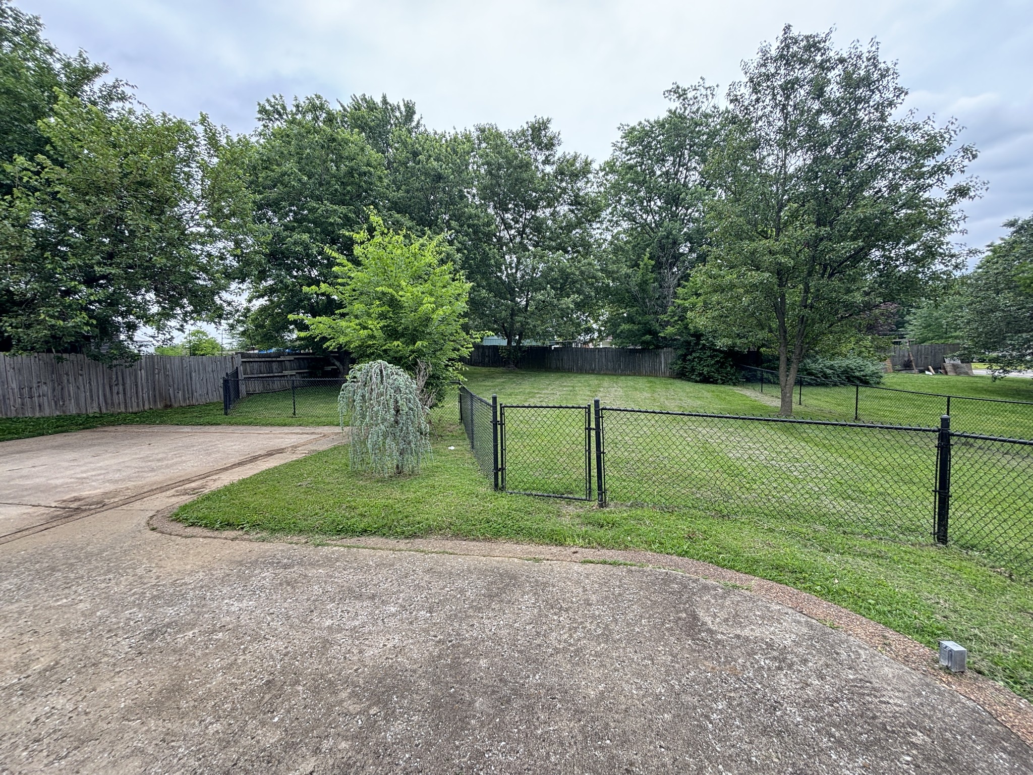 106 Laurel Ln Property Photo 15