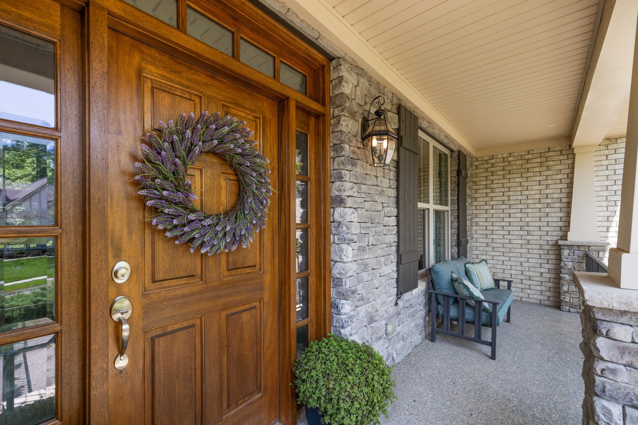 6826 Falls Ridge Ln Property Photo 7