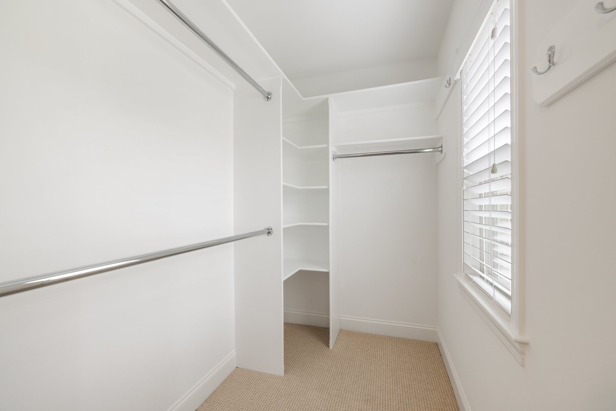 6826 Falls Ridge Ln Property Photo 42