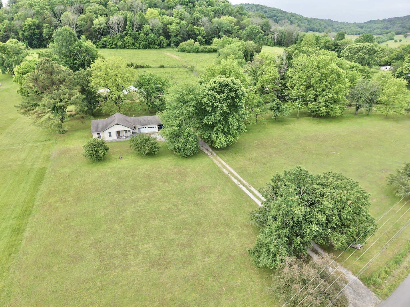 1595 Kennedy Creek Rd