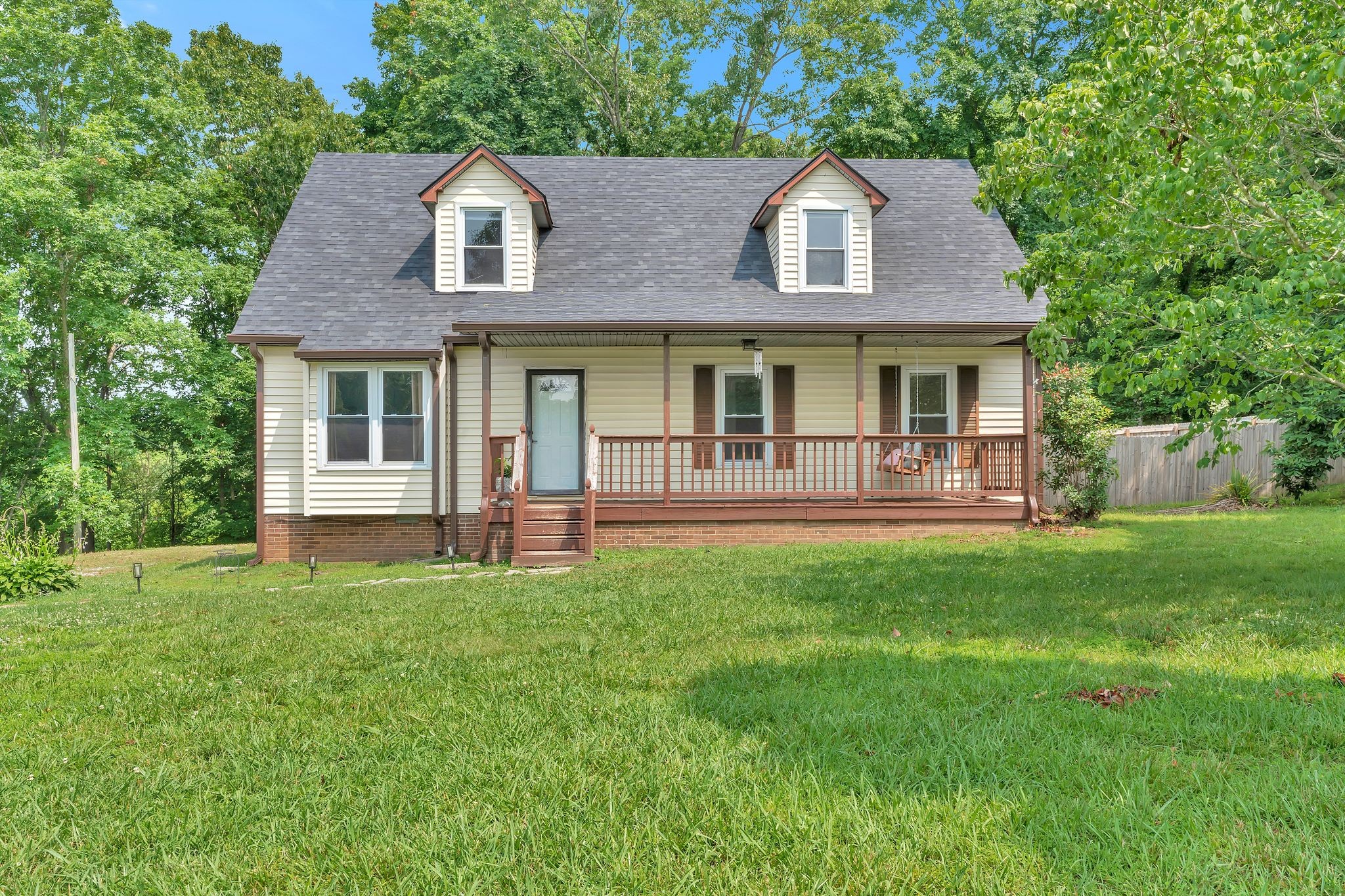 141 Springbrook Pl Property Photo 1