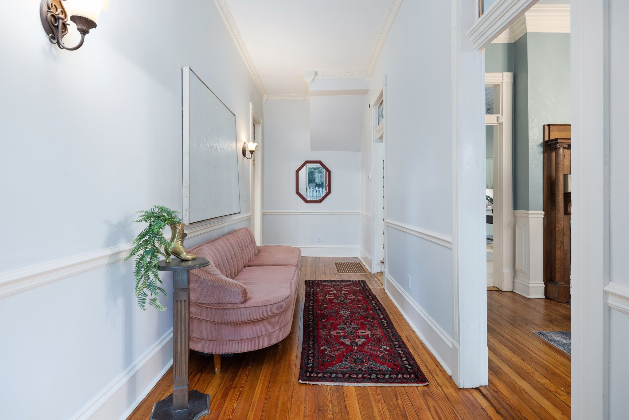 906 Fatherland St Property Photo 7